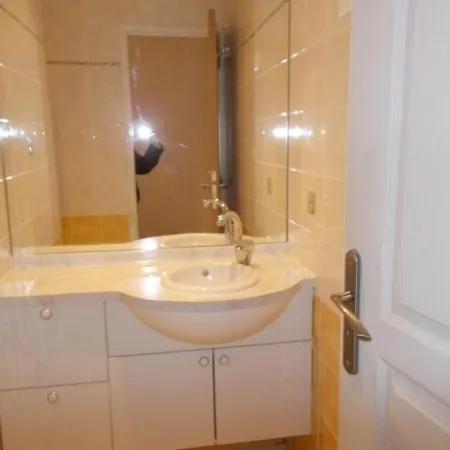 Besse-et-saint-anastaise-super Besse, 1 Piece, 4 Personnes - Fr-1-395-27 Lägenhet Super Besse